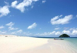 White_beach_Siau.jpg