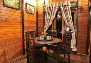 Bungalow_inside_family_web_4.jpg