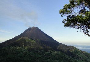 Soputan_peak_climbing_01.jpg